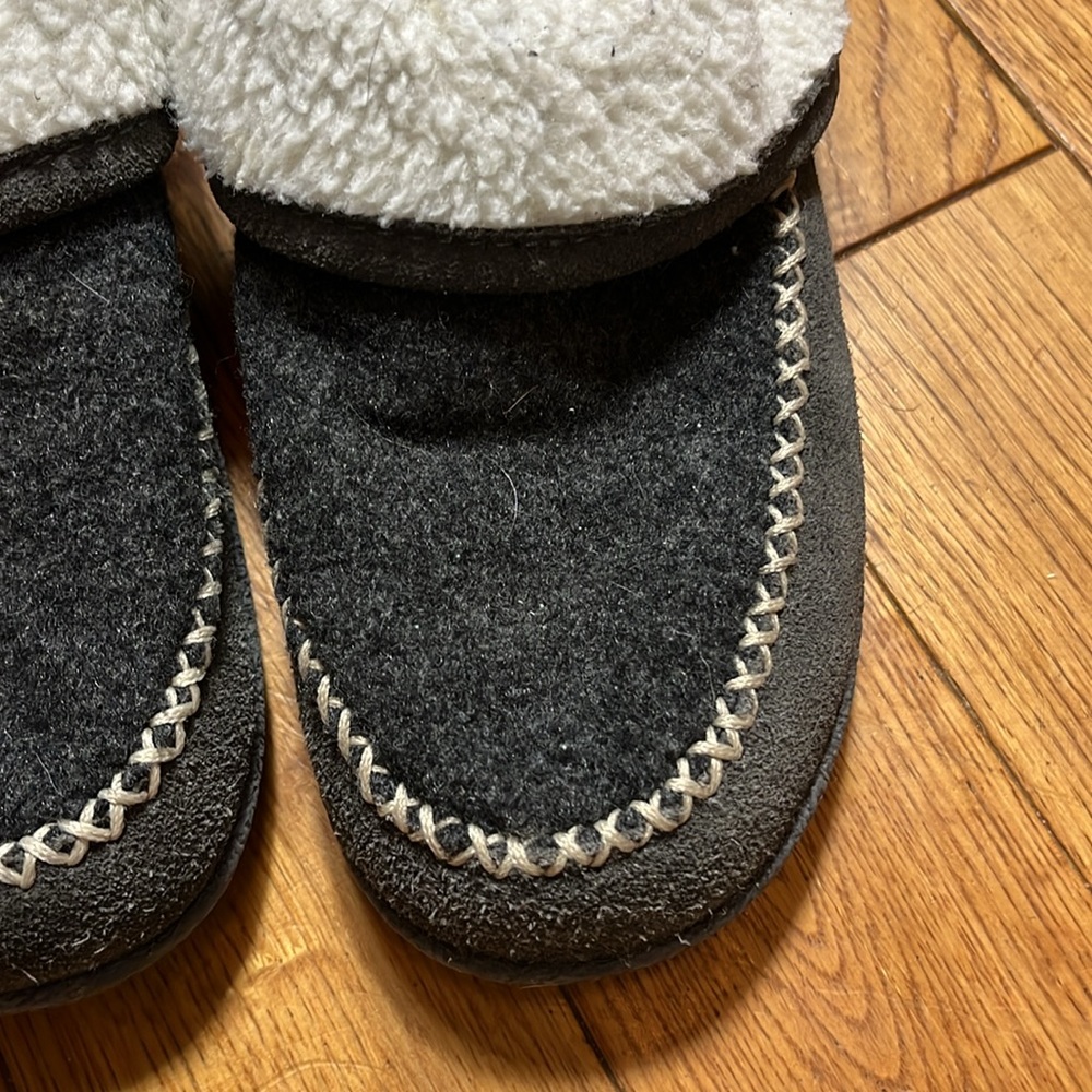 Clarks | women’s slippers with leather upper and Sherpa lining shoe size 8 - Picture 9 of 11
